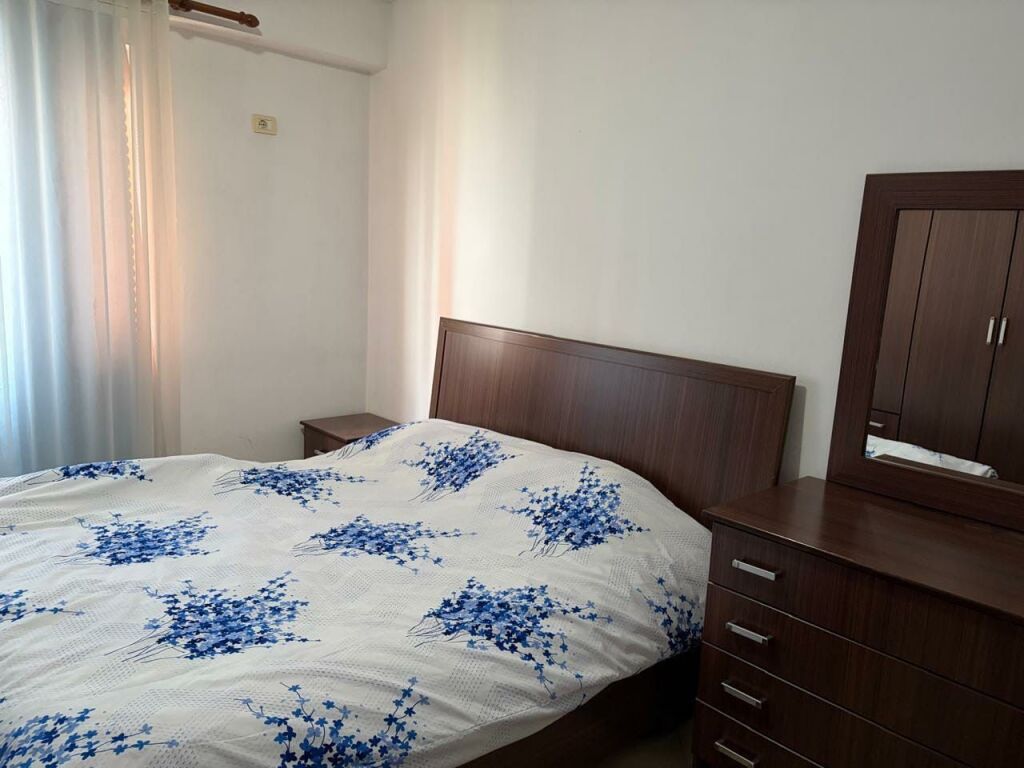 Apartament 3+1+2 me qera tek Jordan Misja