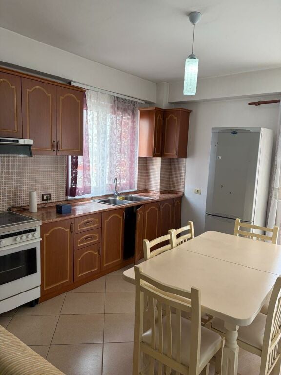 Apartament 3+1+2 me qera tek Jordan Misja