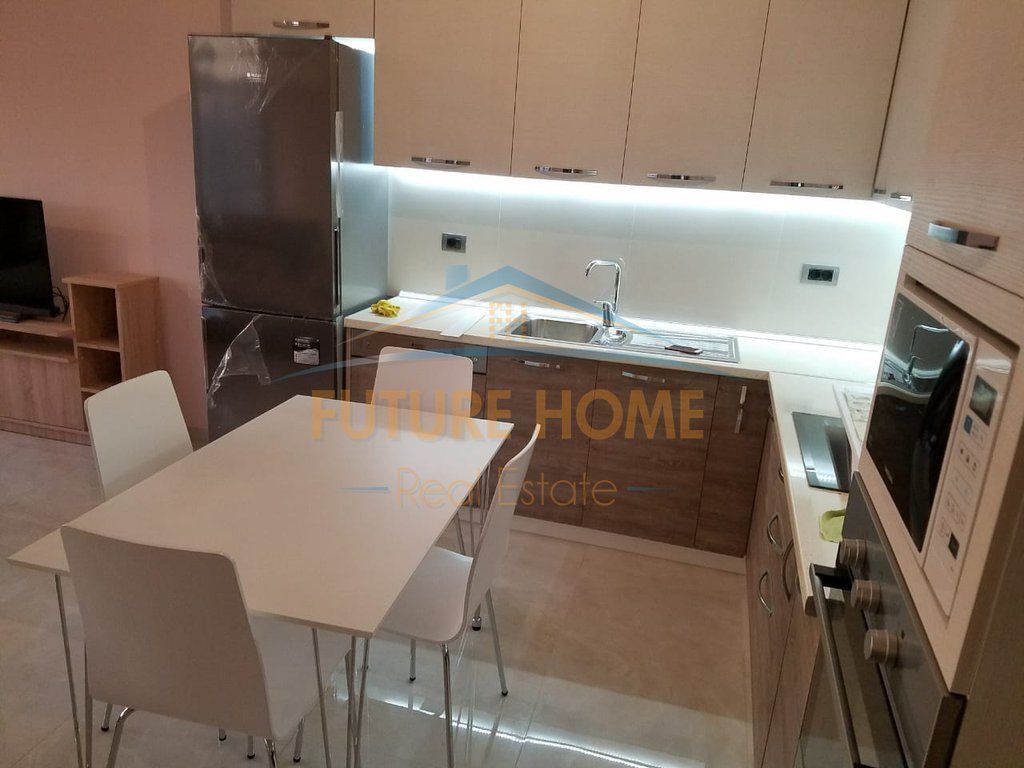 Qira, Apartament 1+1, Myslym Shyr