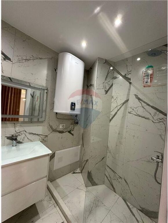 Apartament 2+1+2 Rruga Barrikadave