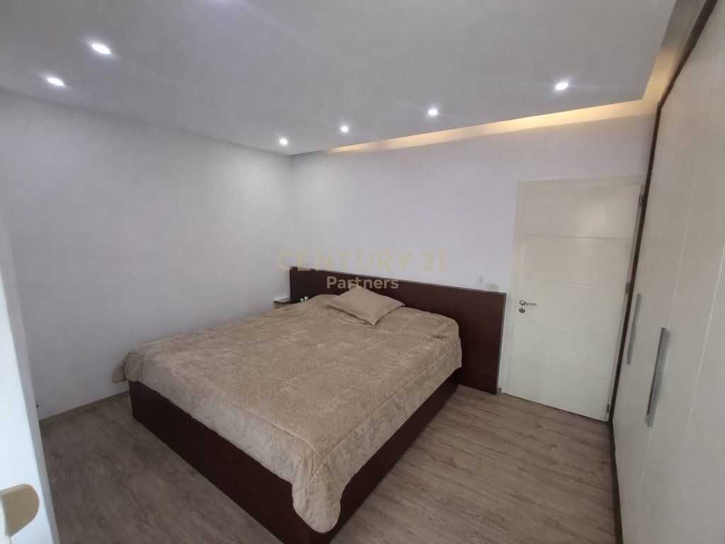 Appartamento 2+1 In Vendita a Irfan Tomini, Tirana - 162.500,00€ | 74 m² 162.500 € Sup. Totale  74m2