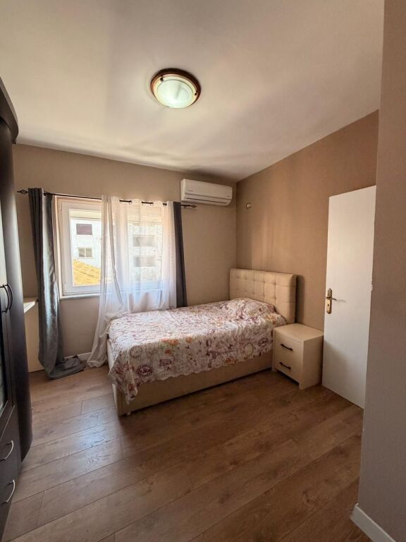 Apartment 2+1+2 with storage for sale – Center, Durrës