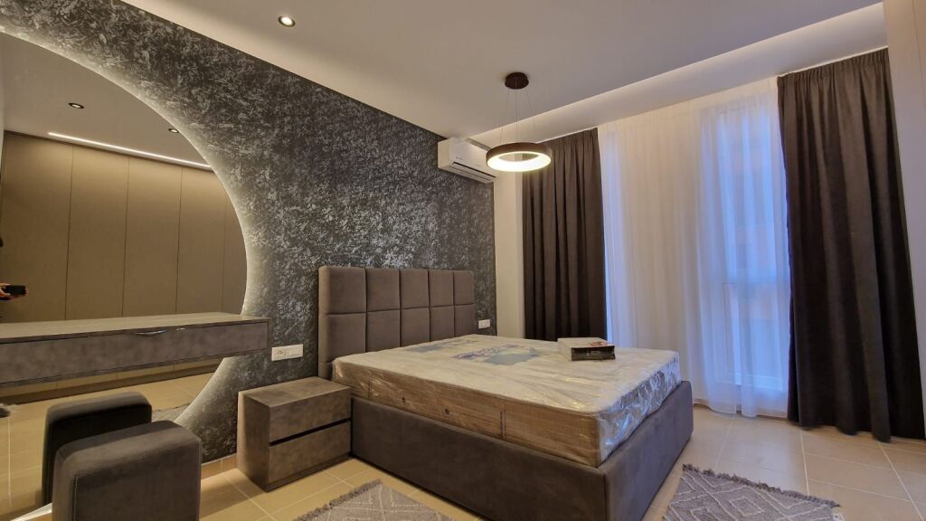 Apartment 2+1+2 per qirq te Bulevardi i Ri