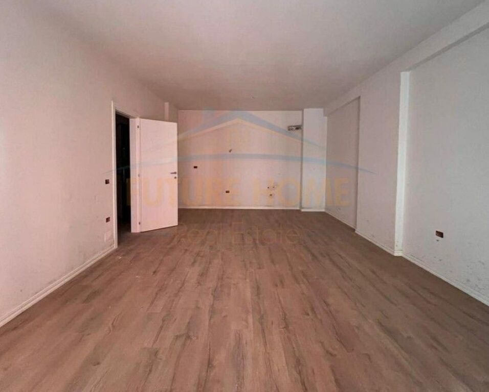Appartamento 1+1 in vendita, Yzberisht
