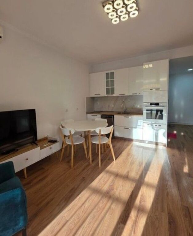 Rent, Apartment 1+1, Siri Kodra Street, Tirana.