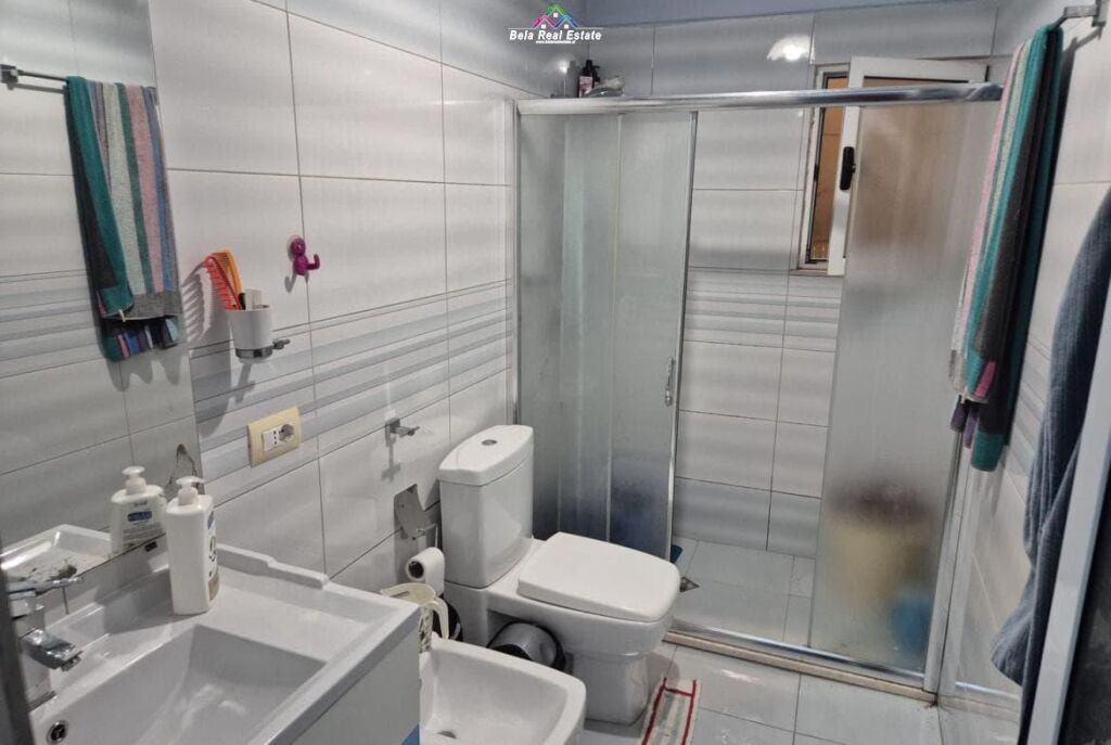 Apartament Me qera 2+1 Tek Ish Tregu Elektrik (ID B221421) Tirane