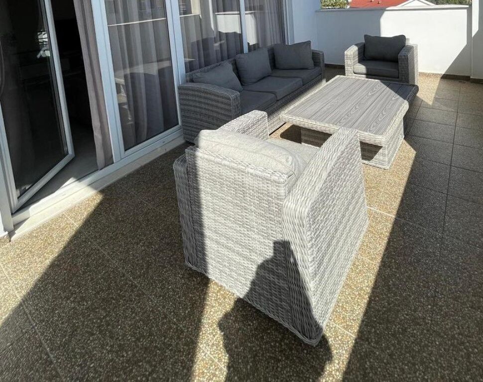 Apartament luksoz 3+1+2 me qira – Liqeni i Thatë !
