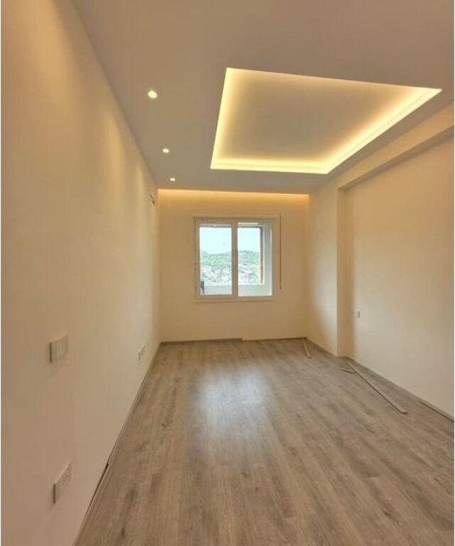 In vendita, Appartamento 1+1, Complesso Golden Park, Tirana