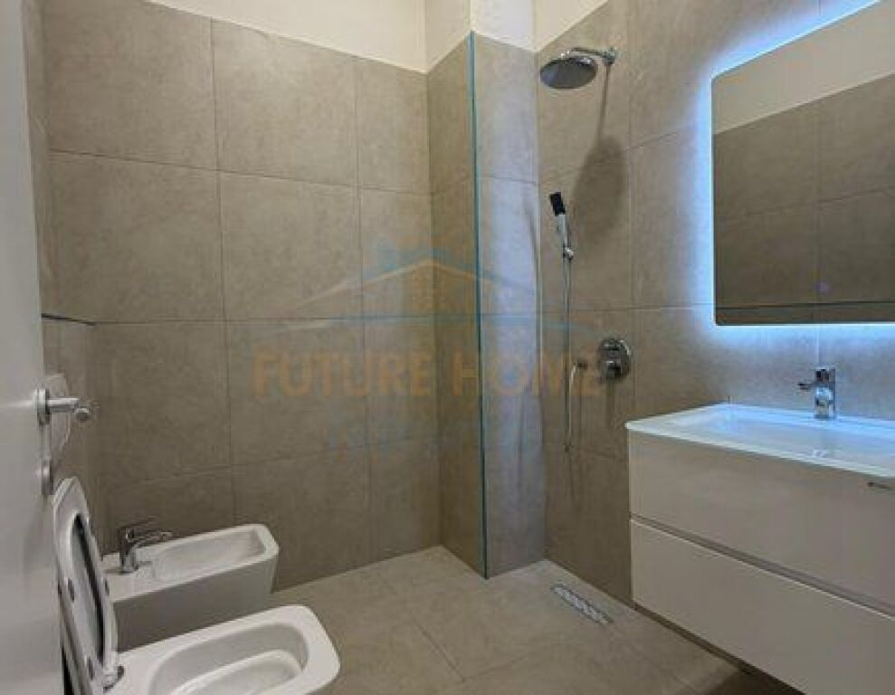 In vendita, Appartamento 2+1+2, Fresku, Tirana.