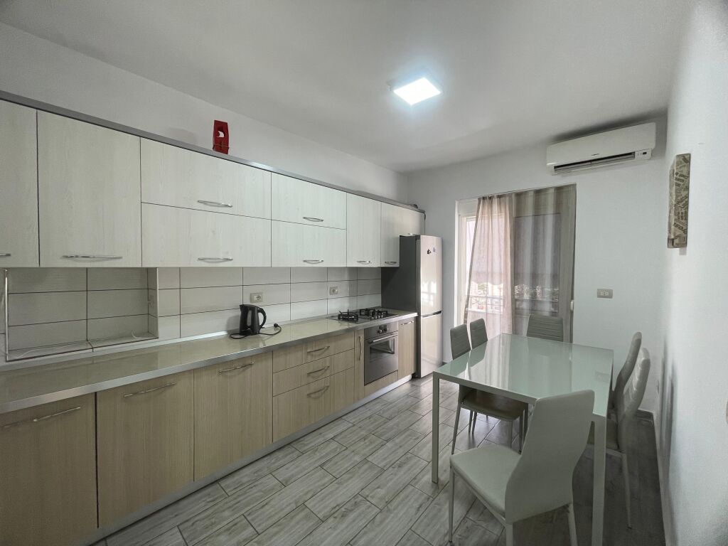 Vendesi Appartamento 1+1+ cucina separata + 2 balconi