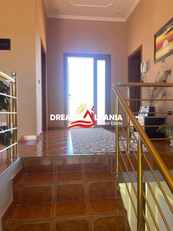 Villa in Affitto 3+1+2wc+2 Posti Auto a Mjull Bathore a Tirana (ID 4251447)