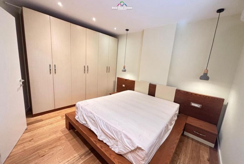 Apartament 3+1 per qira shume prane Qendres, rruga Bardhyl