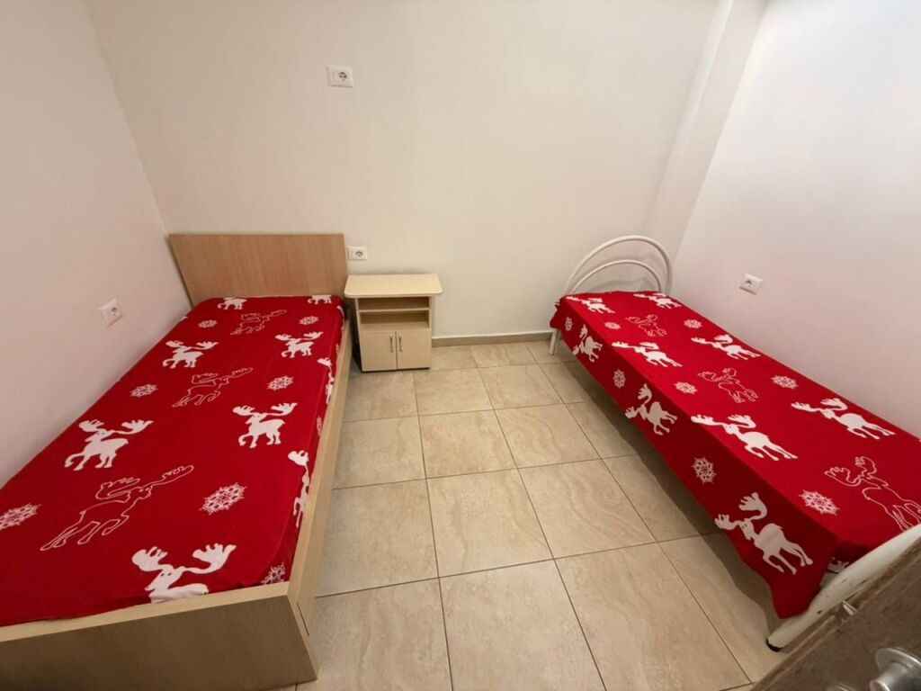 Rent, 3rd Floor in Private House, Rooms opposite Oroshi, Durrës