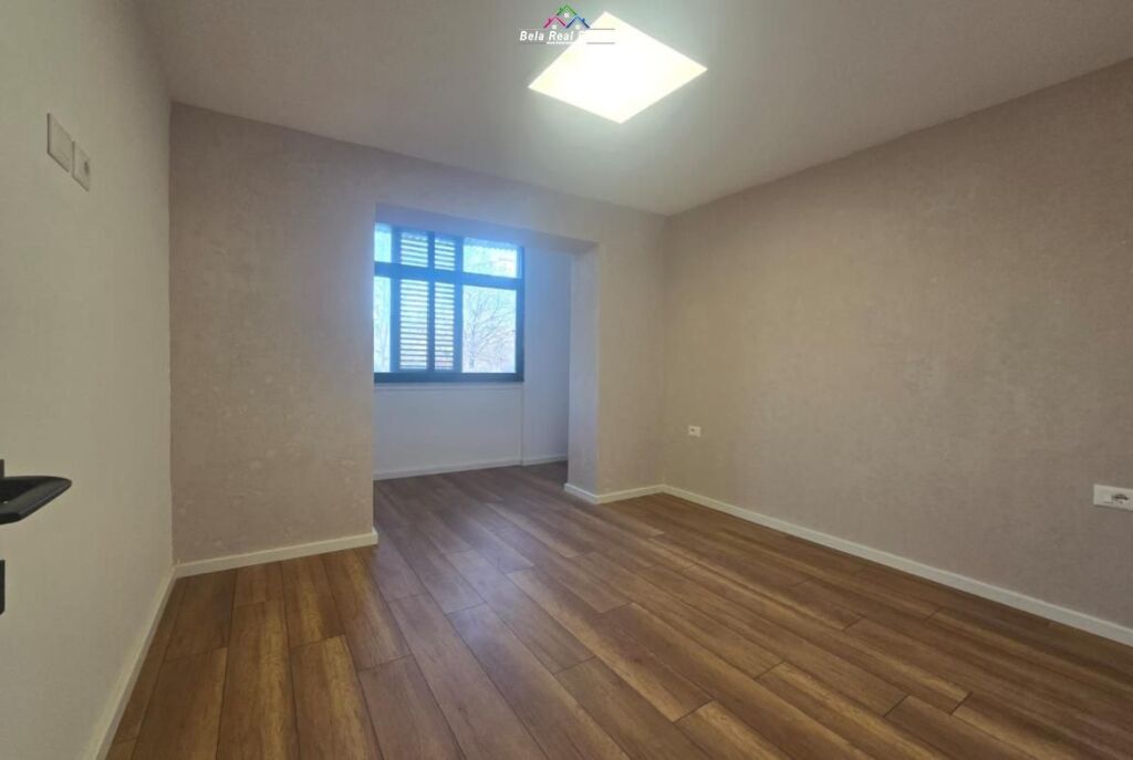 Zyre Me Qera 1+1 Ne Brryl (ID BZ2922) Tirane