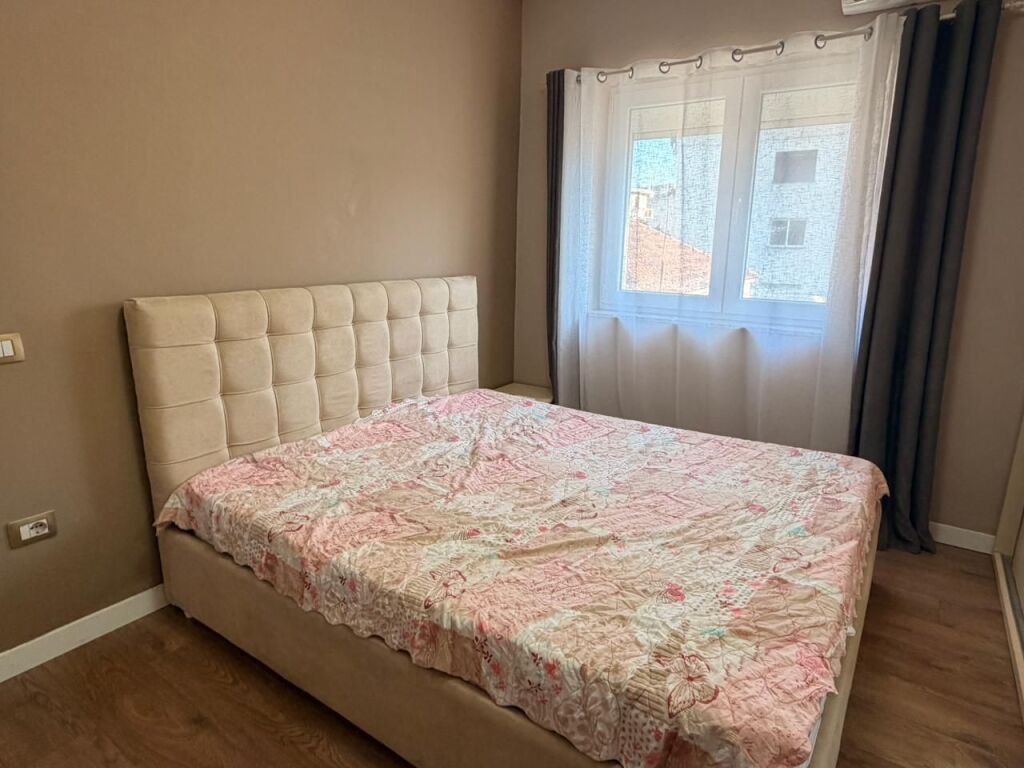 Apartment 2+1+2 with storage for sale – Center, Durrës