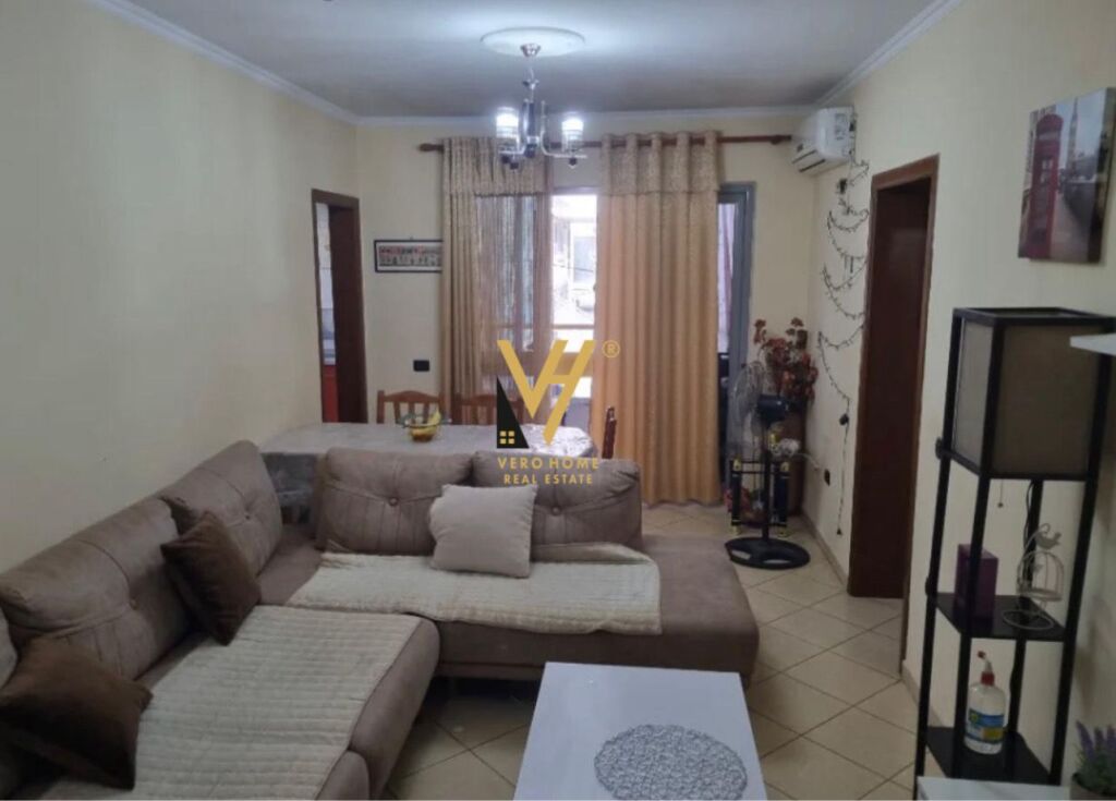 APPARTAMENTO 2+1+BLK IN AFFITTO AL PALAZZO CON FRECCIA 500 EURO
