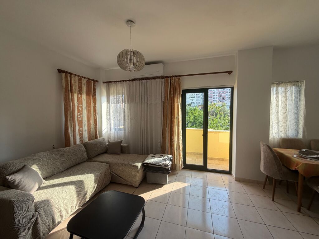 3+1,kat vile mbrapa wellit Astir,450 euro