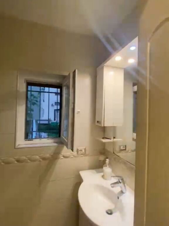 Jepet apartament me qira 2+1 ne Myslym Shyr   