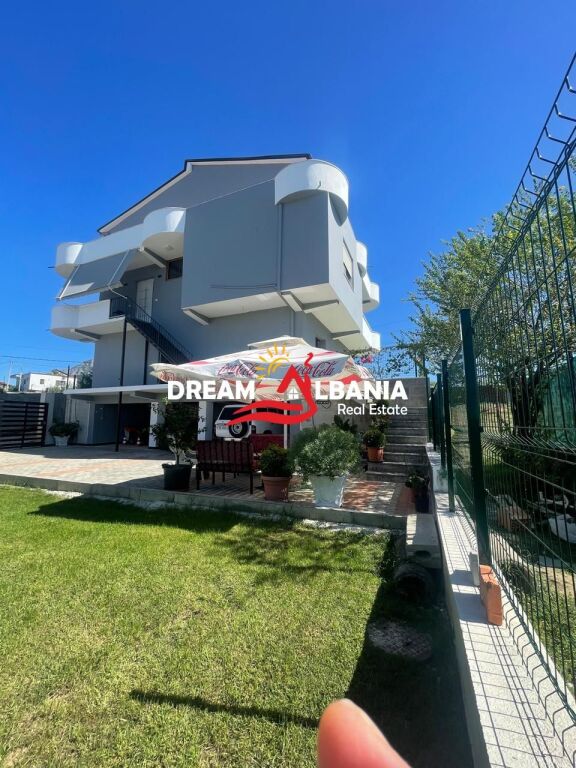 Villa in Affitto 3+1+2wc+2 Posti Auto a Mjull Bathore a Tirana (ID 4251447)