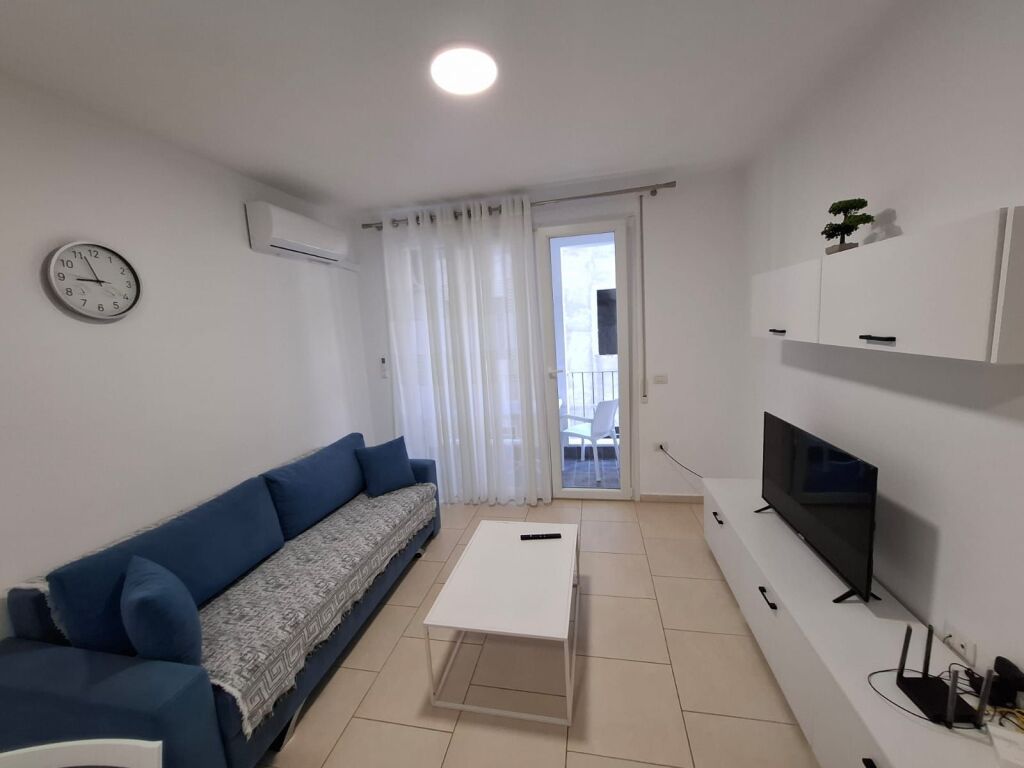 Apartment 2+1 for Rent at Shkembi i Kavajes