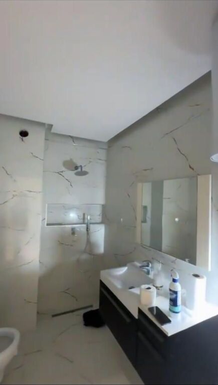 Apartment 2+1 for sale at Shkëmbi i Kavajës – First line by the sea