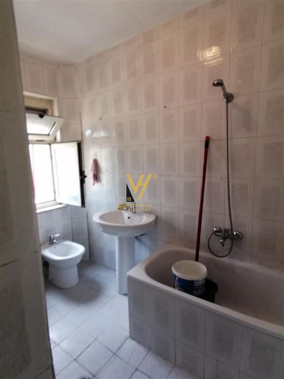 VENDESI APPARTAMENTO 2+1+BLK IN VIA RR.ISLAM ALLA 50.000 LEKE