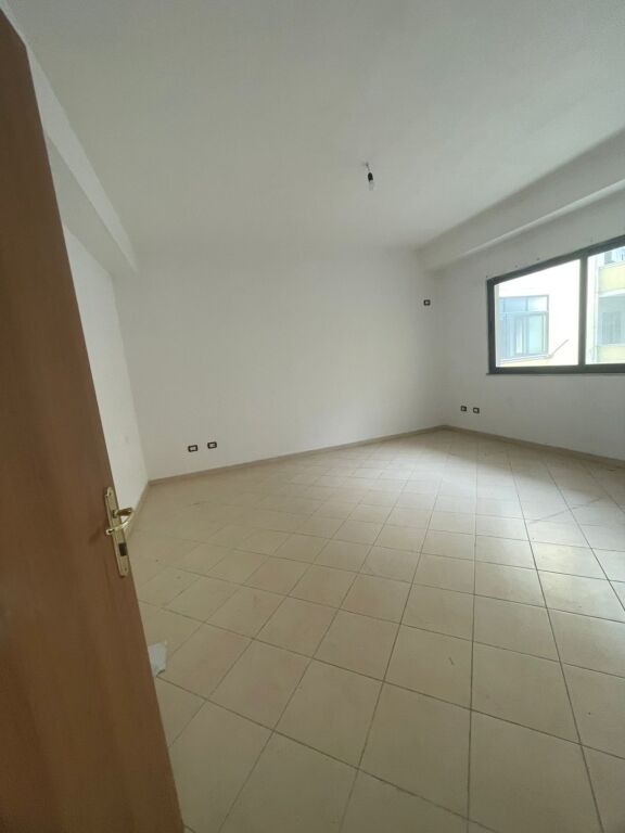 Apartment 3+1 + 2 bathrooms for rent and sale.