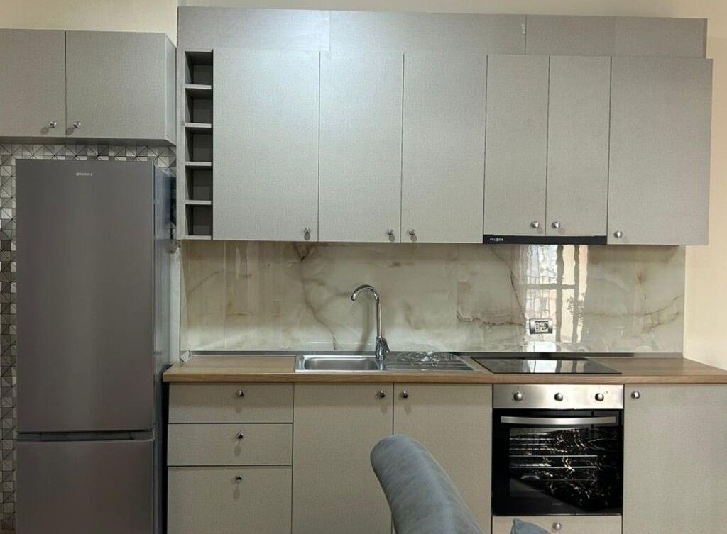 HOUSE FOR RENT – KAVAJËS STREET