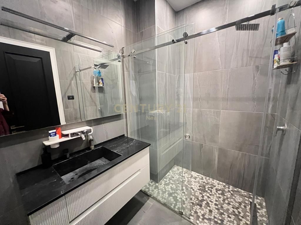 Apartment 2+1+2 with parking space for rent in the Delijorgji Complex