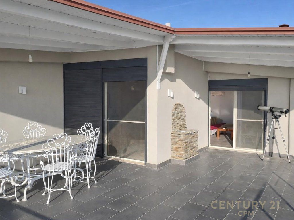 SUPER APARTMENT 2+1+2 FOR SALE IN GOLEM, FULLY RENOVATED WITH LARGE VERANDA AND SEA VIEW