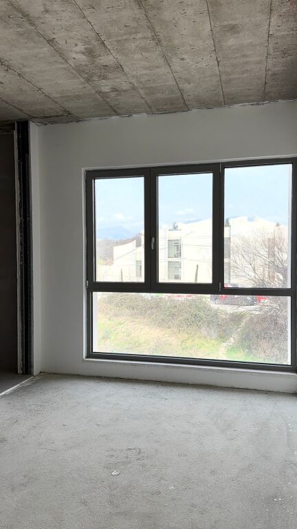 🏡 *Shitet Apartament 2+1 – Green Valley Residence*