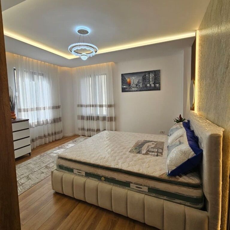 🏡 Appartamento 2+1+2 in Vendita – Palazzo con Freccia 📍