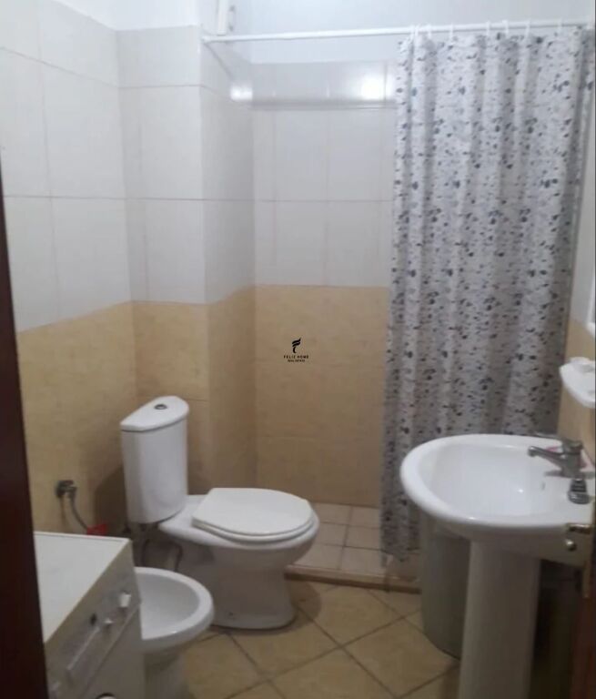APARTAMENT ME QERA 2+1 YZBERISHT 50.000 LEKE  FH-70123