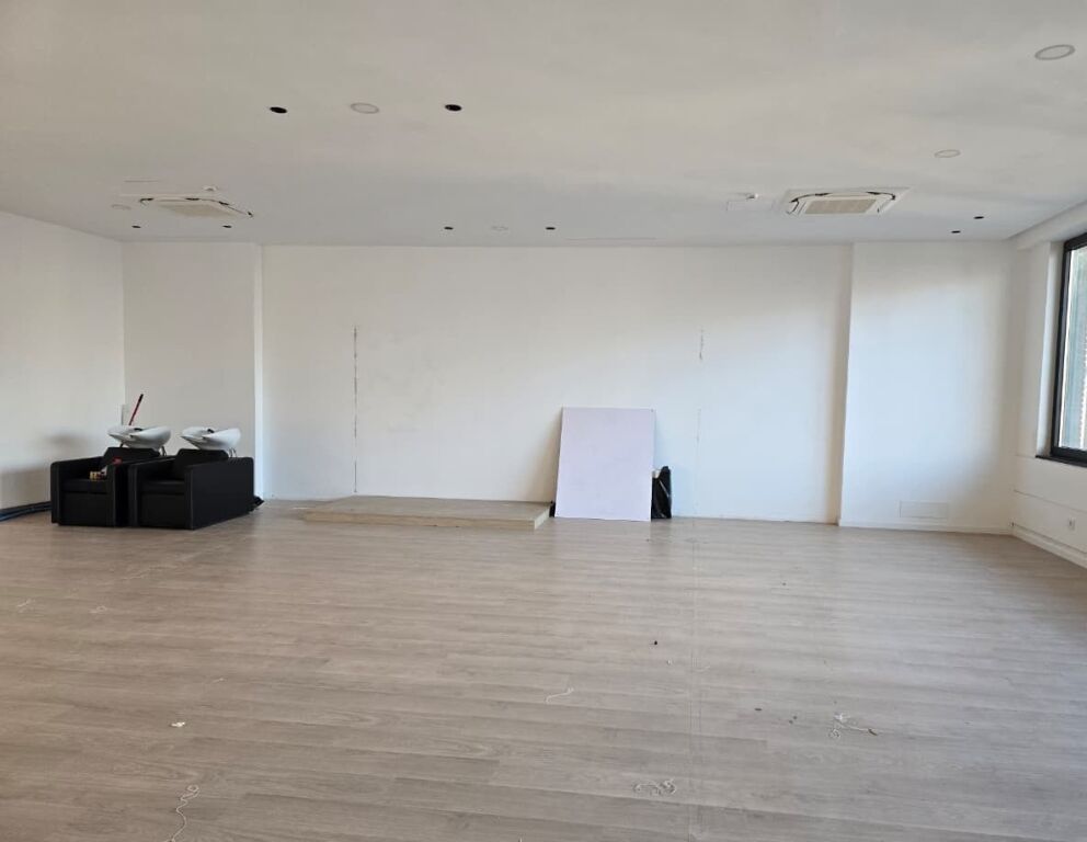 📌UFFICIO MODERNO IN AFFITTO – COMPLESSO DELIJORGJI