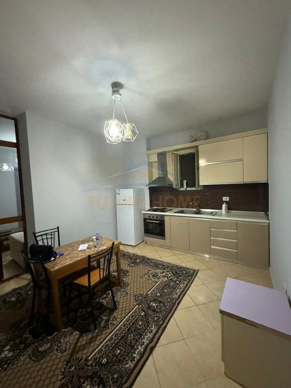 Qera, Apartament 1+1, Fresk, Tiranë.