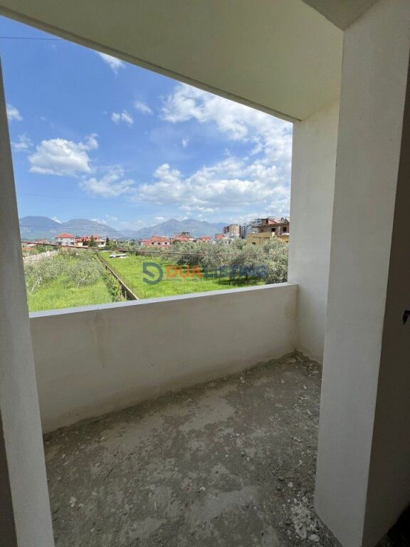 🏢 Two-story building for rent in Kamëz.