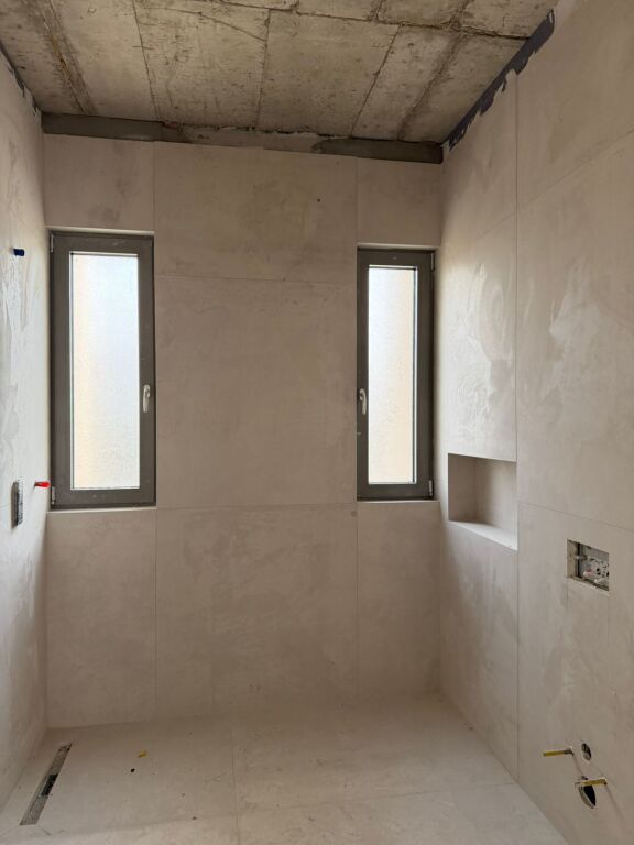 🏡 *Shitet Apartament 2+1 – Green Valley Residence*