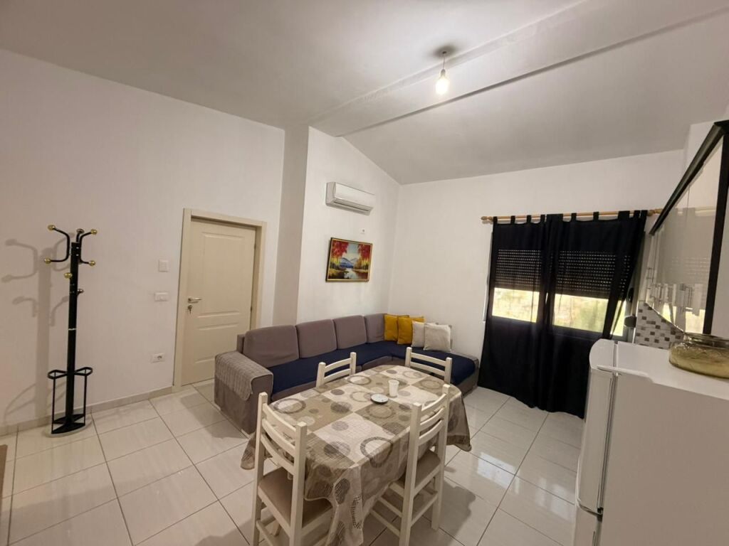 Rent, 3rd Floor in Private House, Rooms opposite Oroshi, Durrës