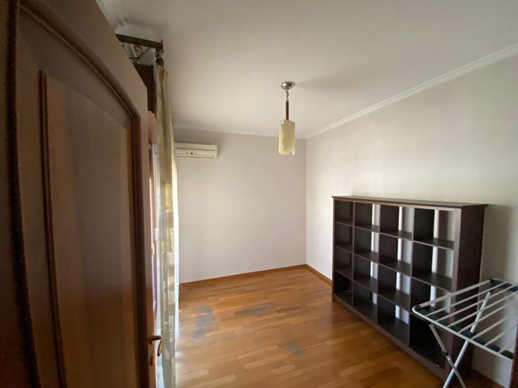 Paris Commune near the Playground 🚩We sell a super apartment 3+1+2 bathrooms+storage.