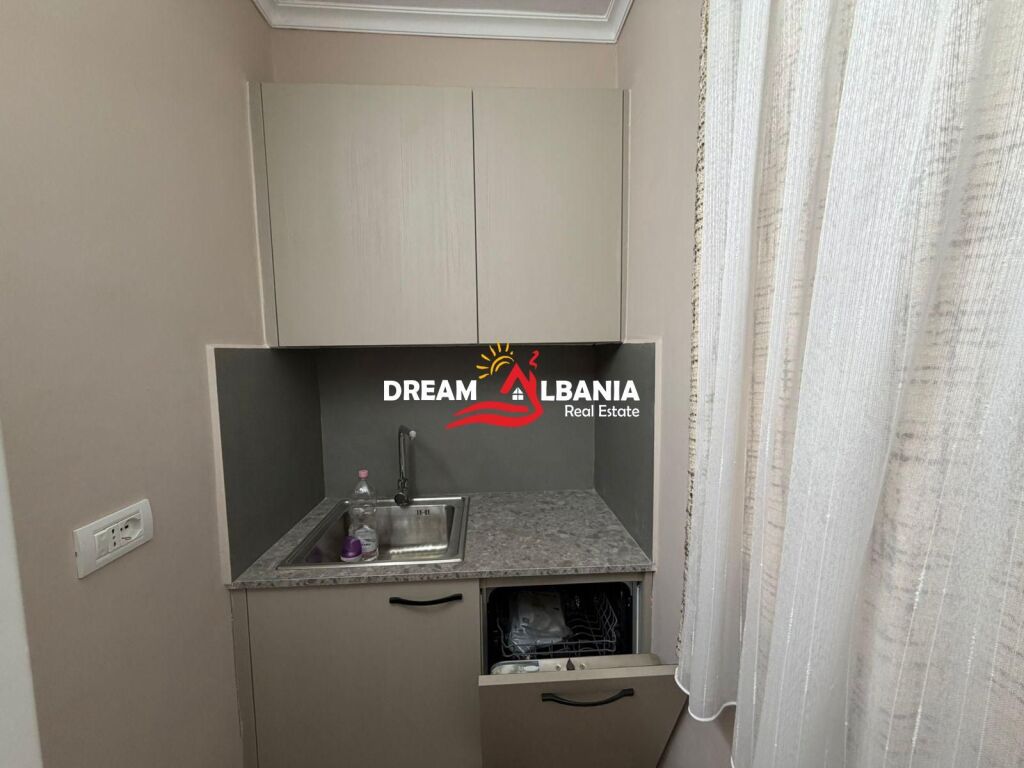 Appartamento 2+1 in affitto in via Durres vicino al liceo Qemal Stafa (ID 4229493)