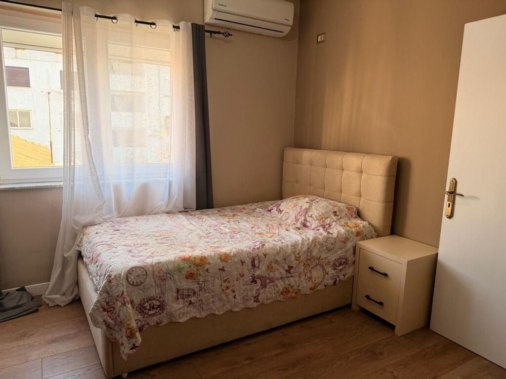 Apartment 2+1+2 with storage for sale – Center, Durrës