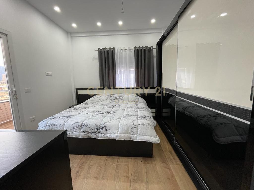 KOMUNA E PARISIT, APARTAMENT 2+1 PER QIRA