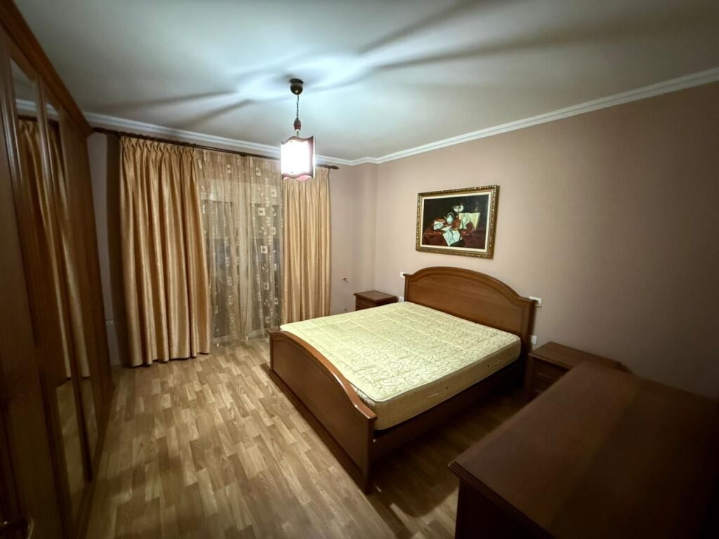 📣 AFFITTO Appartamento 1+1 📍 Vicino al Liceo "Petro Nini Luarasi" ✨  💶 Prezzo 60.000 Leke/Mese