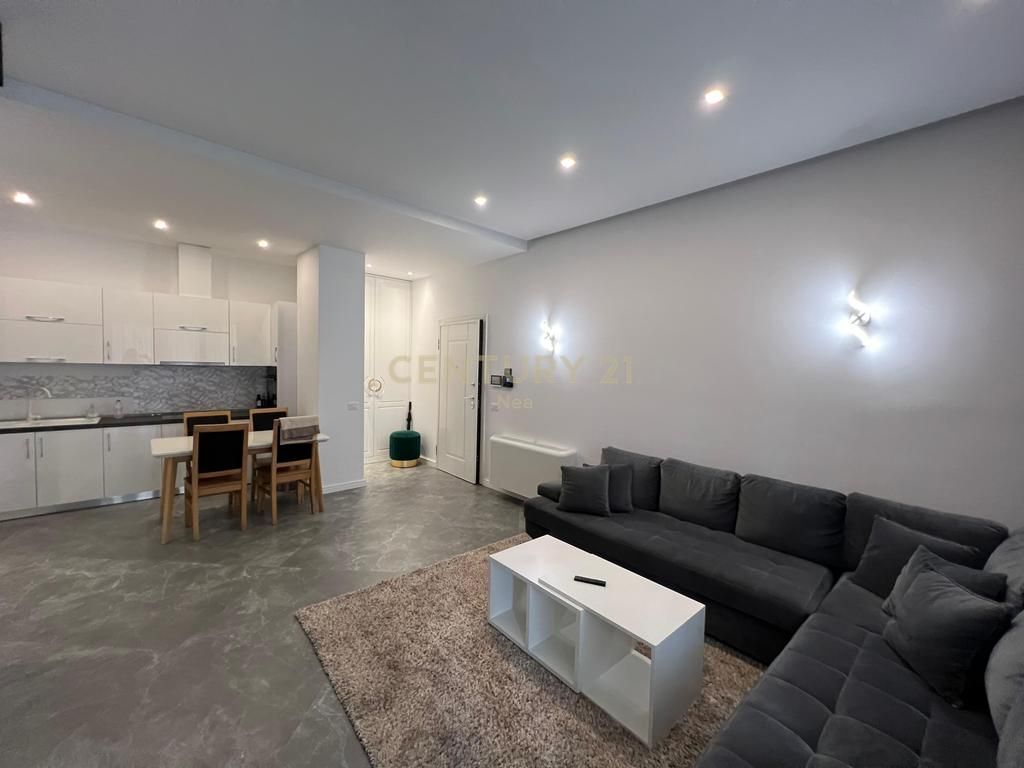 Apartment 2+1+2 with parking space for rent in the Delijorgji Complex