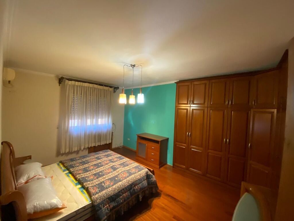 Paris Commune near the Playground 🚩We sell a super apartment 3+1+2 bathrooms+storage.