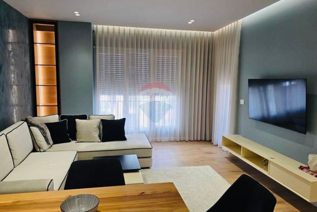 Apartament 1+1 Pazari I Ri