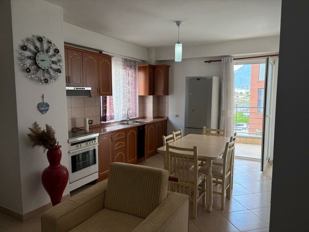 Apartament 3+1+2 me qera tek Jordan Misja