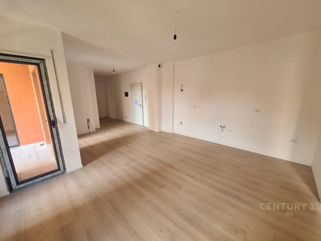 2+1 APARTMENT NEAR THE RED SCHOOL!