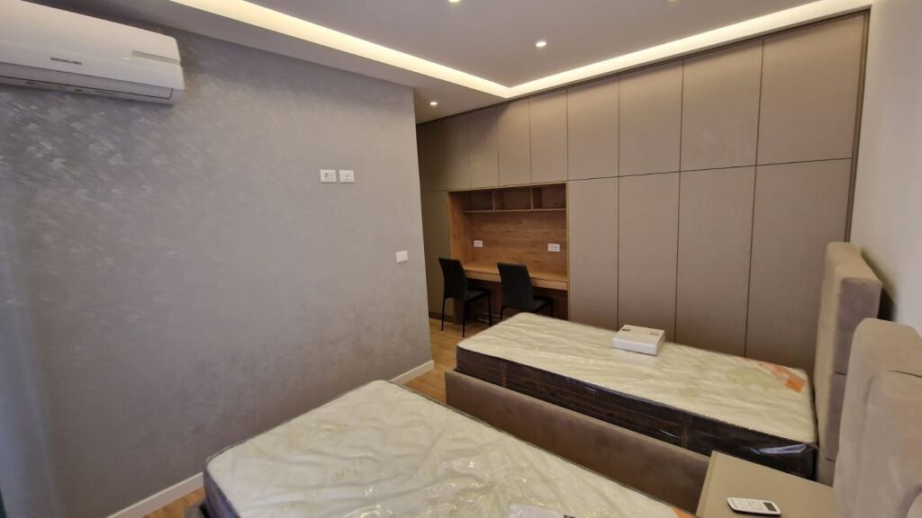 Apartment 2+1+2 per qirq te Bulevardi i Ri