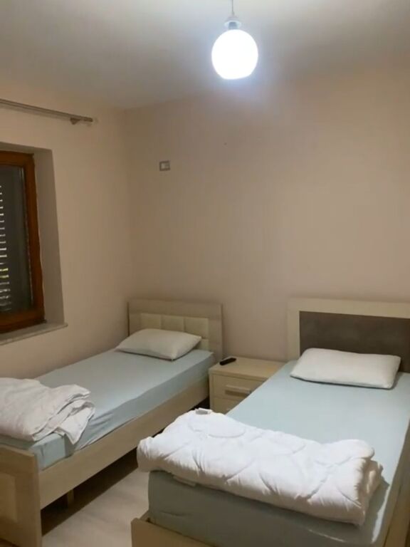 Jepet apartament me qira 2+1 ne Myslym Shyr   